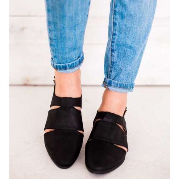 LADIES DISTRESSED SLINGBACK ANKLE BUCKLE FLATS - Picture 2 of 6